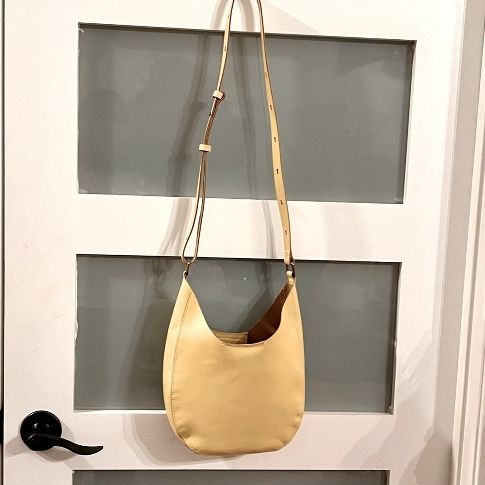 MADEWELL leather shoulder bag.
